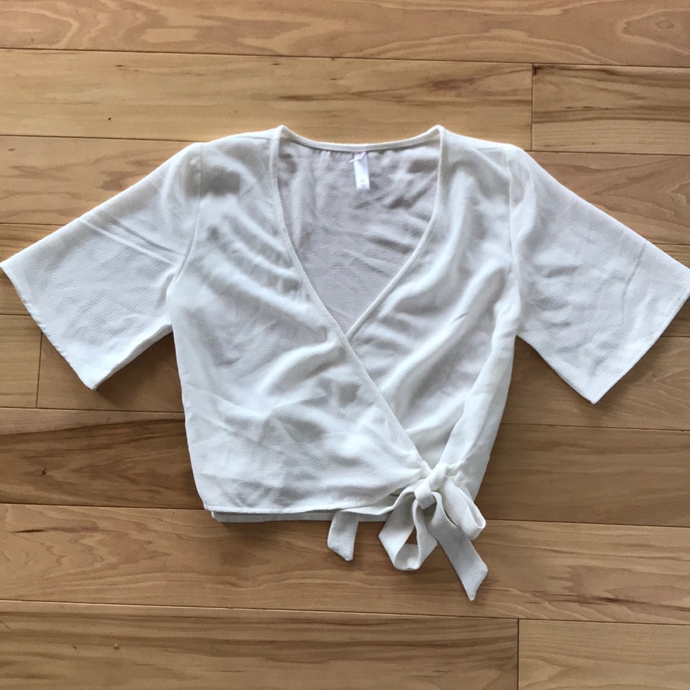 XS white wrap kimono crop top